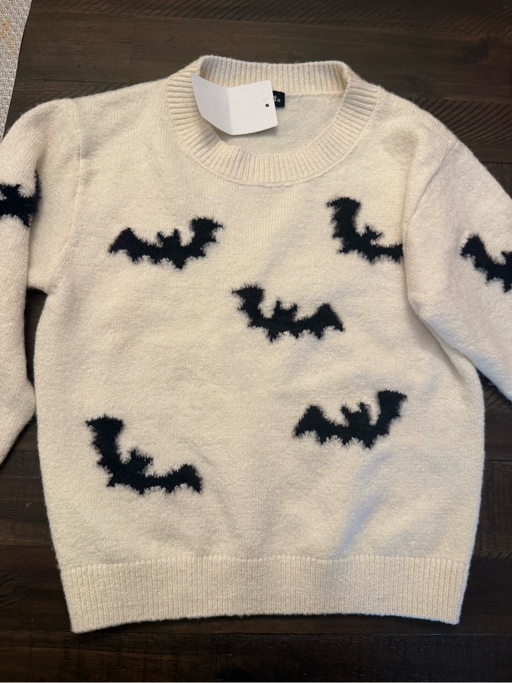 Zunie Cream Halloween bat eyelash yarn sweater